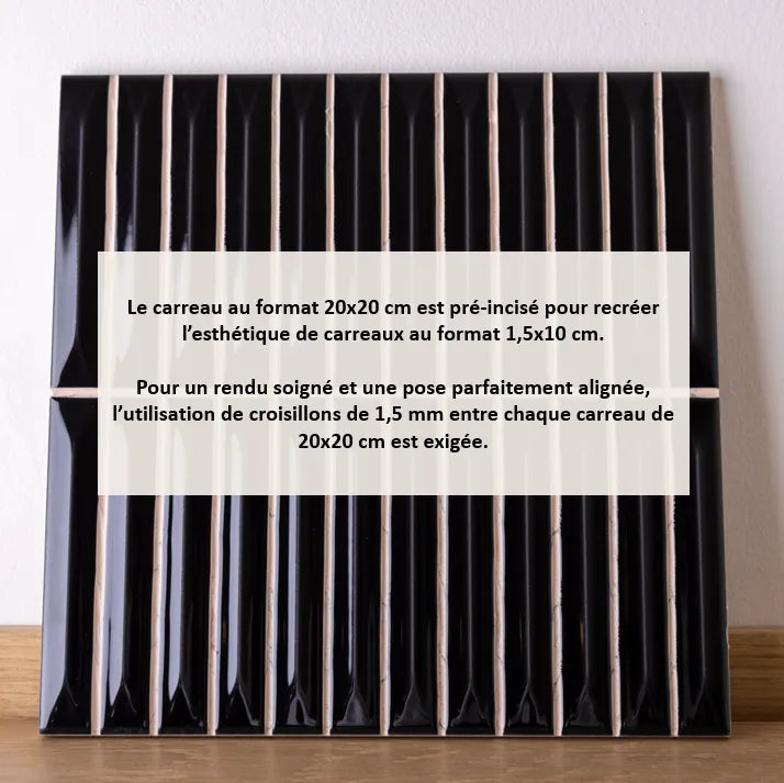 Faïence relief - Row Black