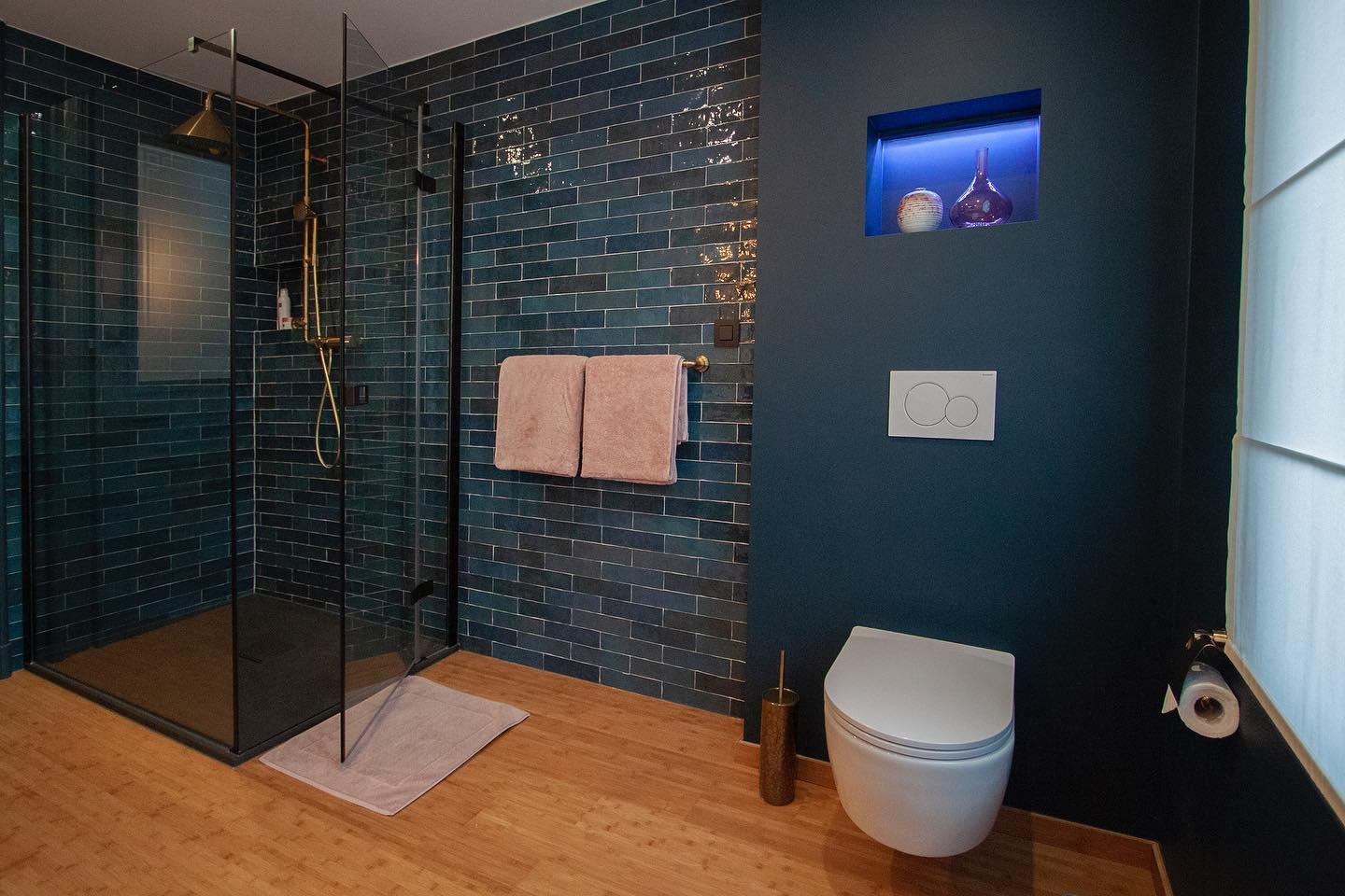 Carrelage effet zellige - Atelier Bleu marine