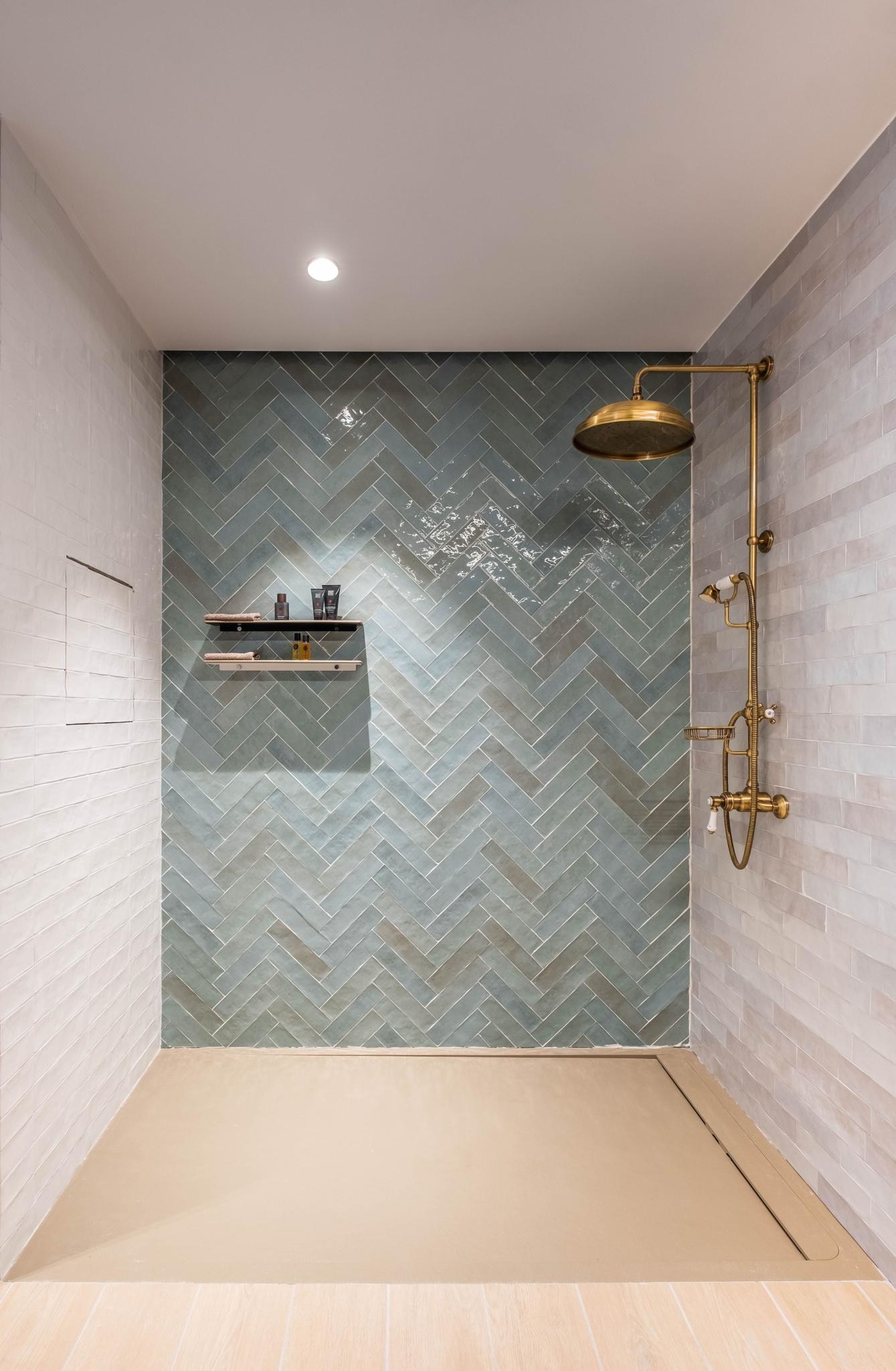 Carrelage effet zellige - Atelier Vert d'eau