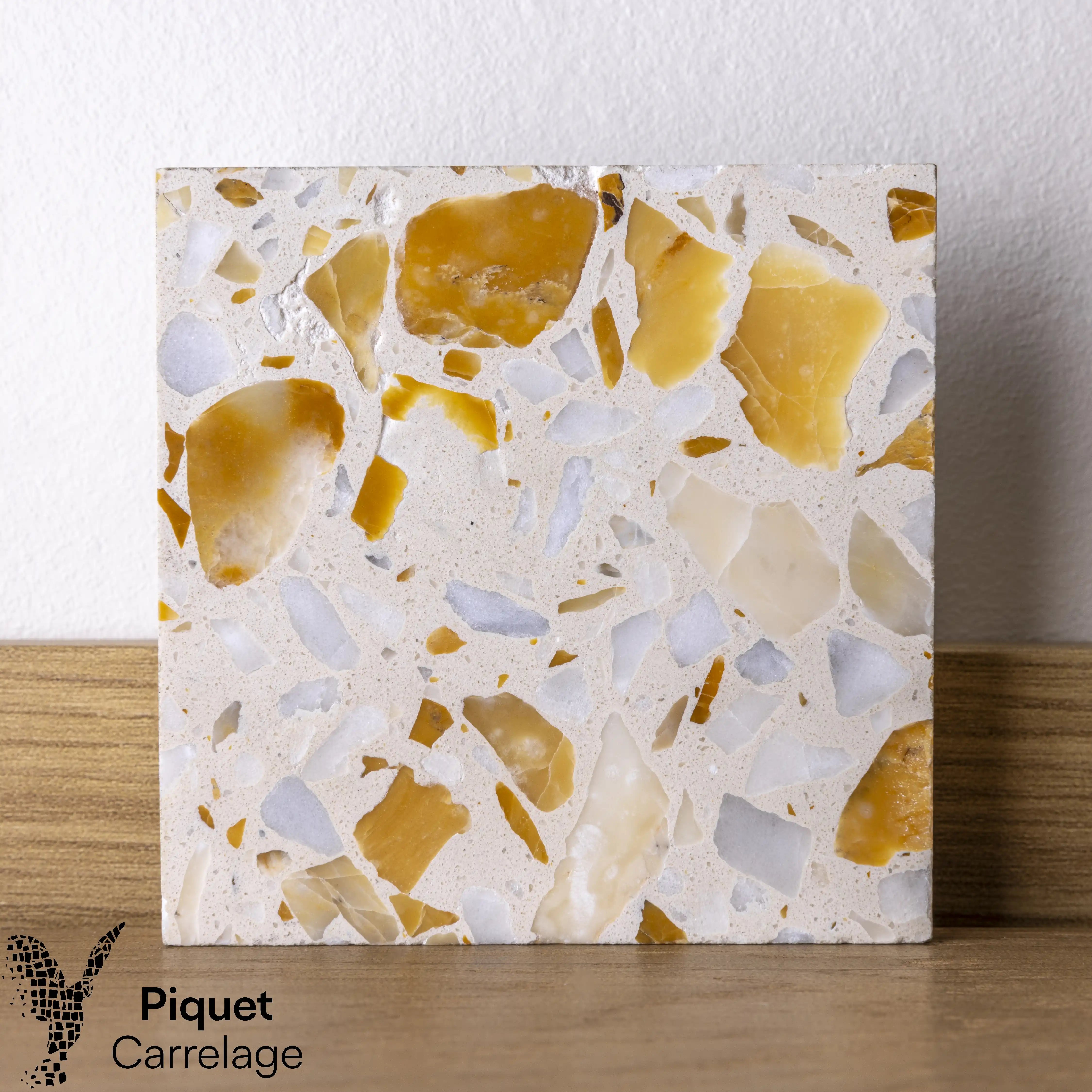 Terrazzo authentique sable or