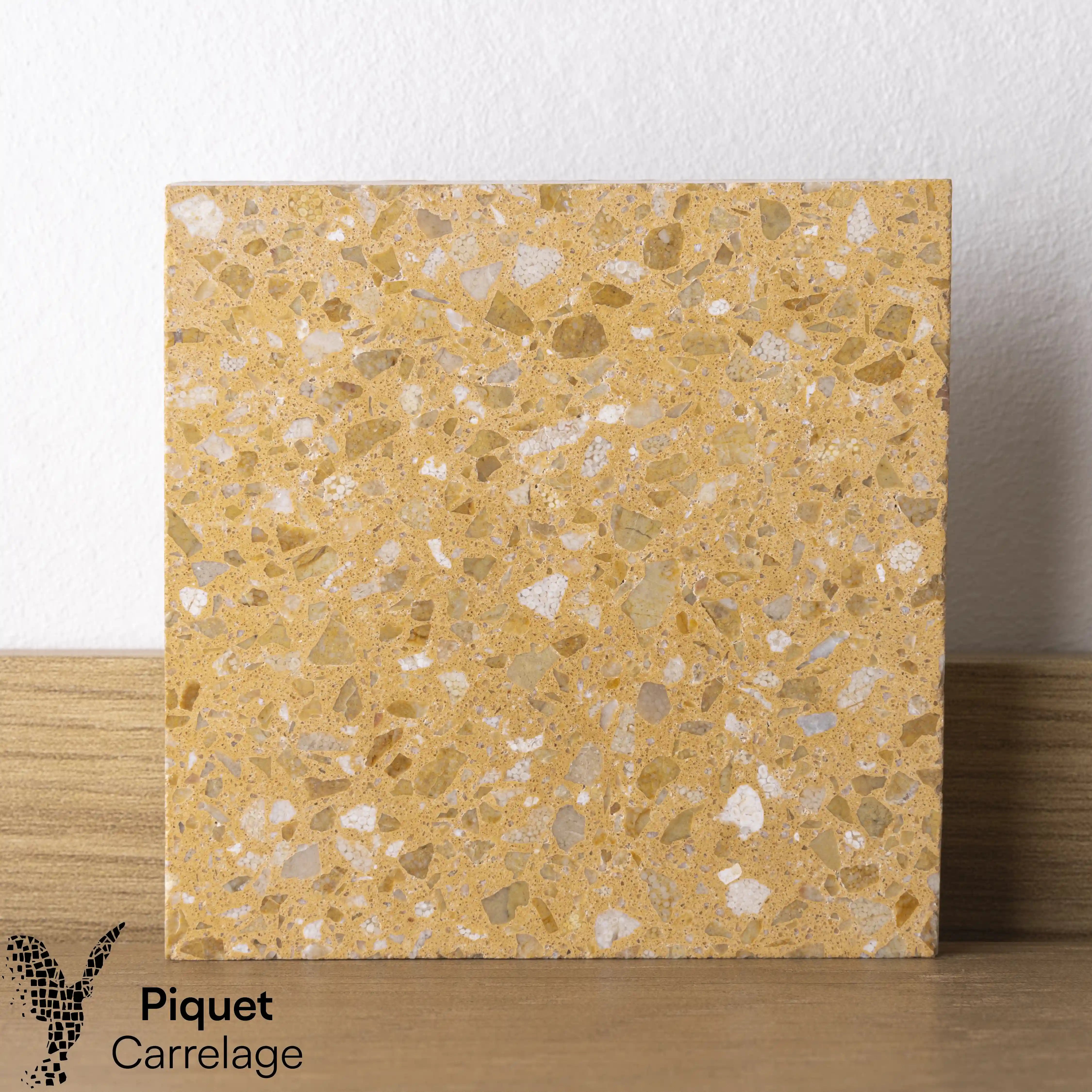 Terrazzo authentique jaune safran adouci - 102